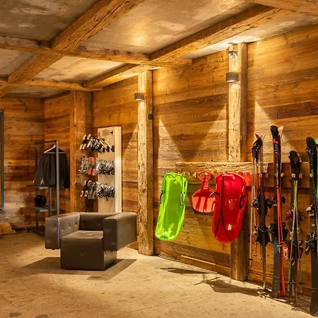 Smartstay Quezac Chalet